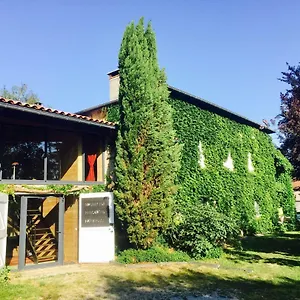 Magnificent Renovated Farmhouse - 10 Min A7 - Accommodatie bij particulieren